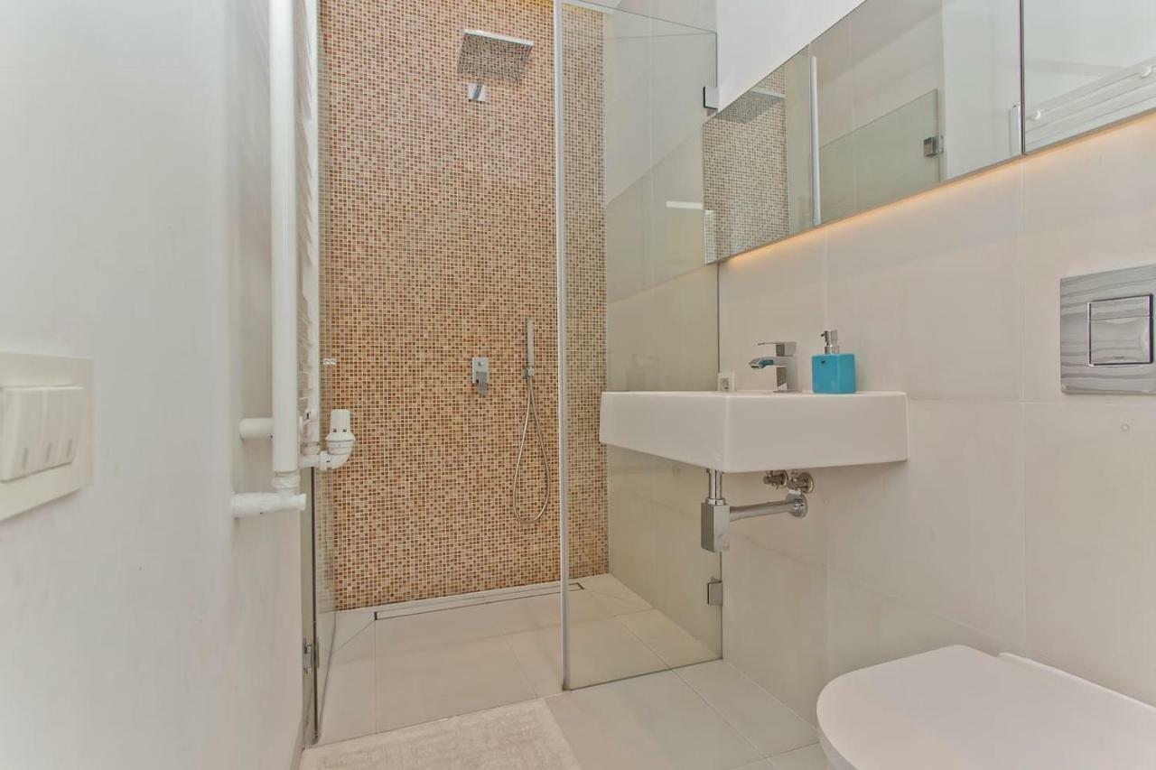 Luxury And Comfortable- Golden Apartments- Royal Street Варшава Экстерьер фото